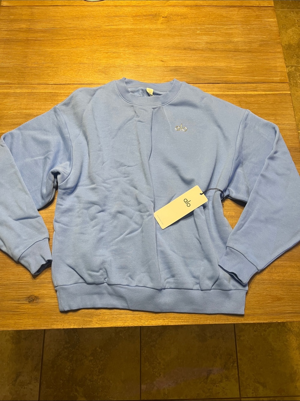 ALO Womens Light Blue Sweatshirt and Joggers with Drawstring - Picture 2 of 9